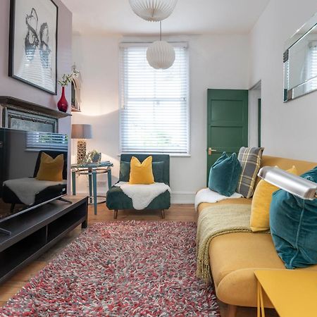 Chic 1-Bed Garden Flat, London, Convenient For Tower Bridge, Great Public Transport Apartment Exterior photo